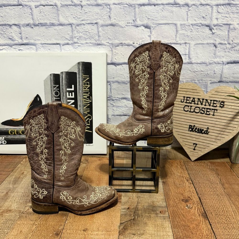 Corral Teens Western Boots Girls Sz 2 Gray Bone Embroidered Cowgirl Square Toe